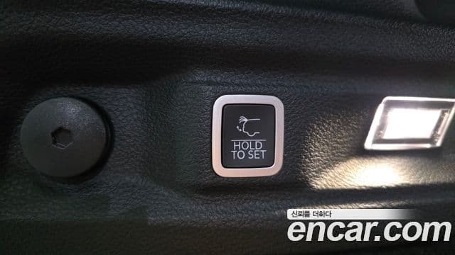 Jeep Grand Cherokee 2021 — Şəkil 18/20