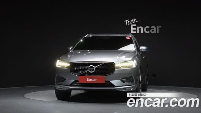 Volvo XC60 2019 — ფოტო 3/20