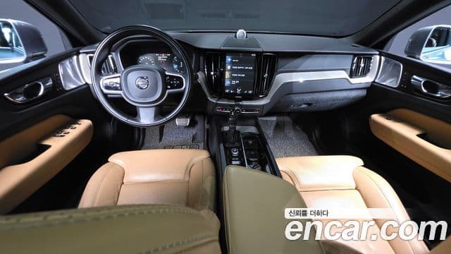 Volvo XC60 2019 — фото 7 из 20