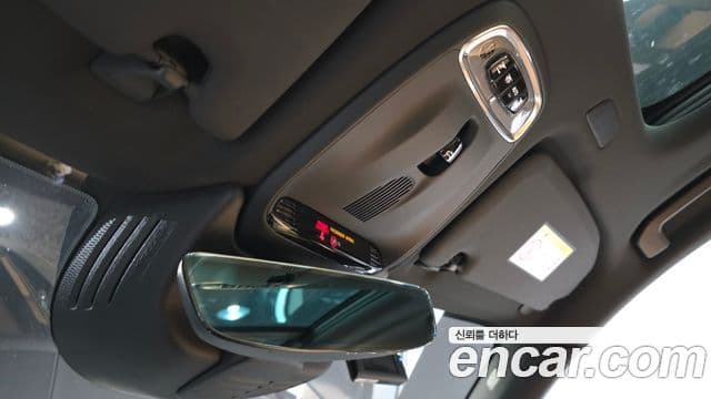 Volvo XC60 2019 — Photo 27/37