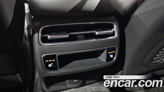 Genesis GV70 2026 — ფოტო 17/20