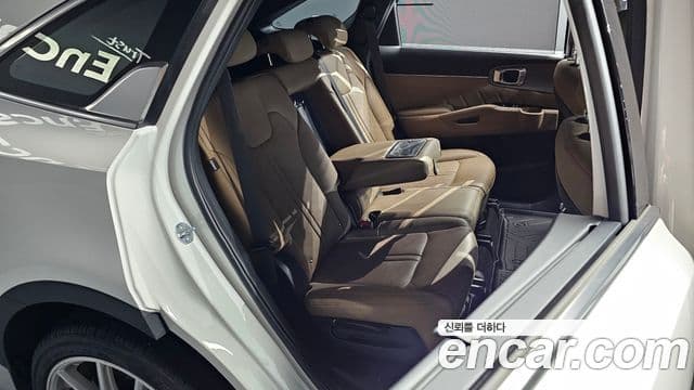 Kia Sorento 2024 — Şəkil 11/20