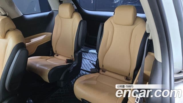 Kia Carnival 2022 — ფოტო 12/20