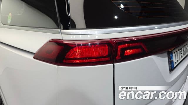 Kia Carnival 2022 — ფოტო 34/37