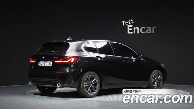 BMW 1 Series 2021 — ფოტო 2/20