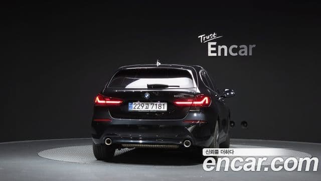 BMW 1 Series 2021 — ფოტო 4/20