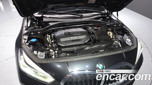 BMW 1 Series 2021 — ფოტო 6/20