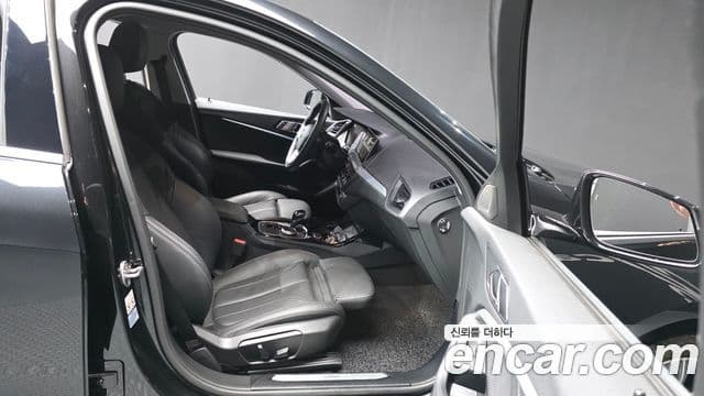 BMW 1 Series 2021 — ფოტო 12/20