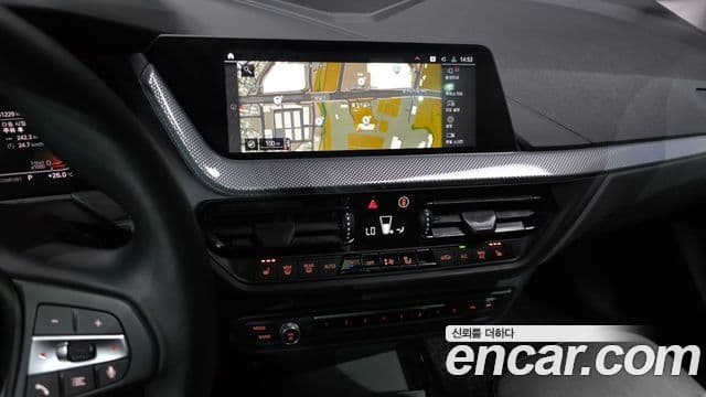 BMW 1 Series 2021 — ფოტო 14/20