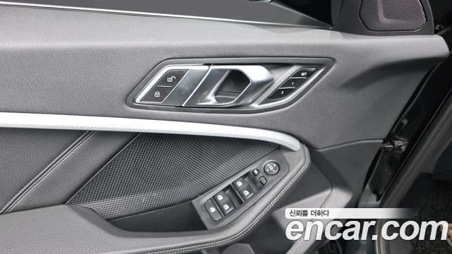BMW 1 Series 2021 — ფოტო 18/20