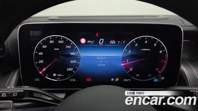 Mercedes-Benz GLC-Class 2023 — ფოტო 8/20