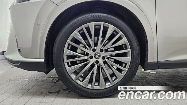 Lexus RX350h 2025 — фото 5 из 20