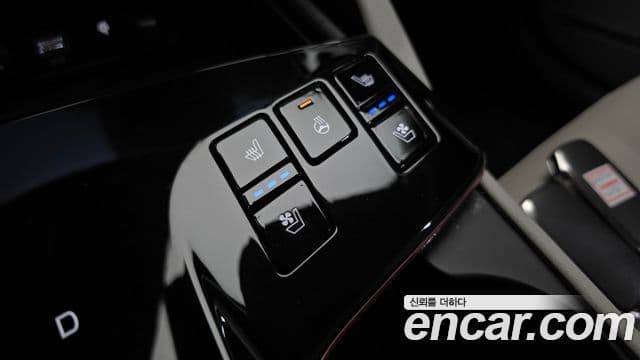 Kia Sportage 2022 — ფოტო 17/20