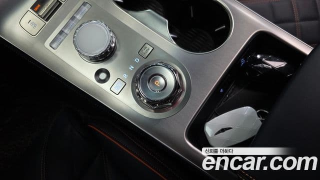 Genesis GV70 2024 — Şəkil 9/20