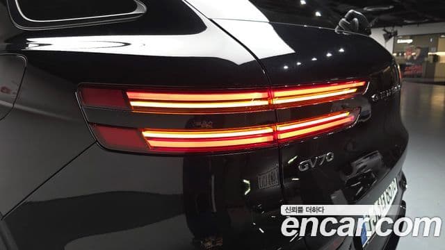 Genesis GV70 2024 — Photo 29/39