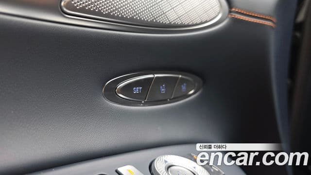 Genesis GV70 2024 — Photo 27/39