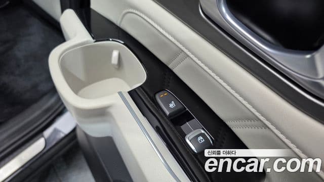 Kia Sorento 2023 — ფოტო 19/20