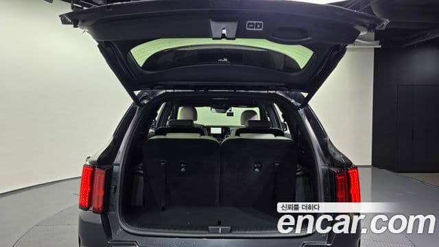 Kia Sorento 2023 — ფოტო 20/20