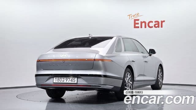 Hyundai Grandeur 2023 — Şəkil 2/20