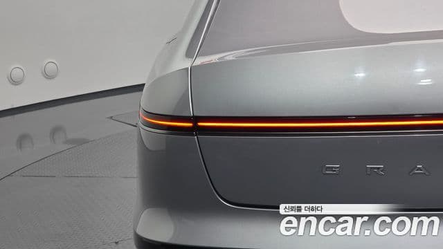 Hyundai Grandeur Hybrid 2023 — ფოტო 6/35