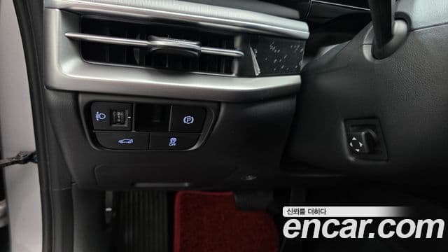 Hyundai Grandeur Hybrid 2023 — ფოტო 25/35