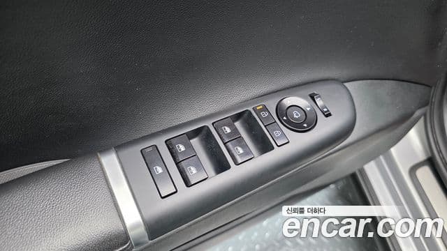 Hyundai Grandeur Hybrid 2023 — ფოტო 2/35
