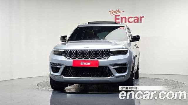 Jeep Grand Cherokee 2023 — ფოტო 3/20
