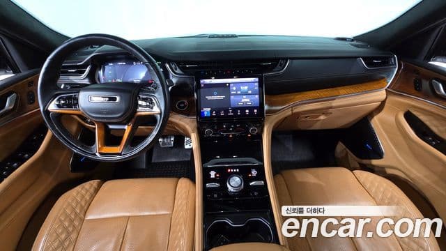 Jeep Grand Cherokee 2023 — Фото 7/20