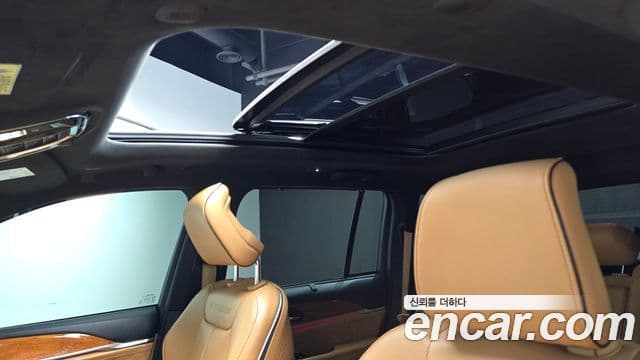 Jeep Grand Cherokee 2023 — ფოტო 16/20