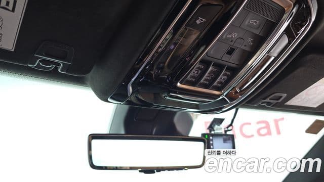 Jeep Grand Cherokee 2023 — ფოტო 19/20