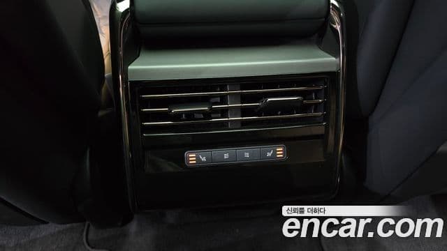 Land Rover Range Rover Sport 2024 — ფოტო 17/20