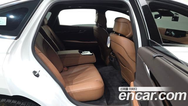 Genesis Electrified G80 2021 — фото 12 из 20