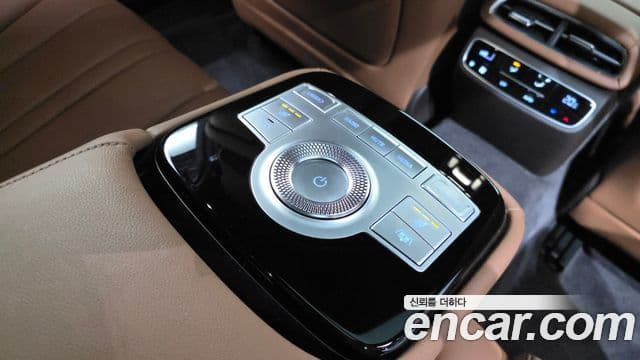 Genesis Electrified G80 2021 — ფოტო 19/20