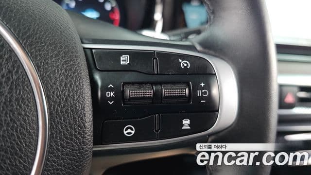 Kia K5 2023 — фото 18 из 20