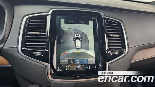 Volvo XC90 2019 — ფოტო 14/20