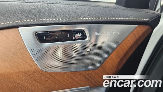 Volvo XC90 2019 — Photo 20/30