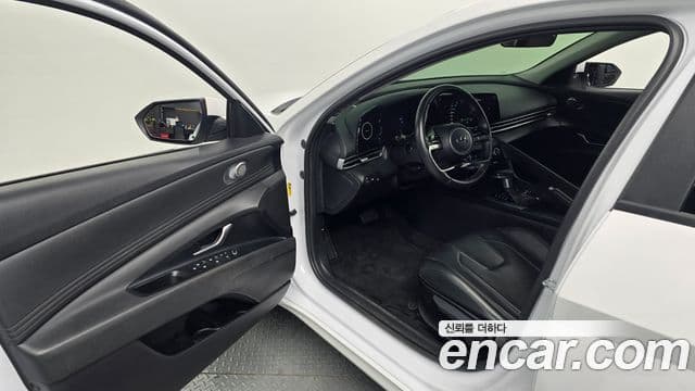 Hyundai Avante 2023 — ფოტო 11/20