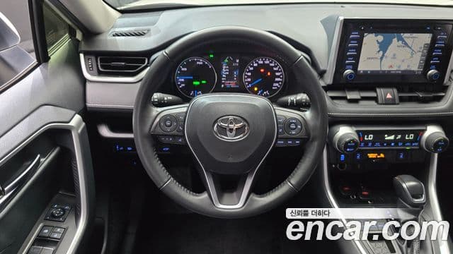 Toyota RAV4 2022 — фото 13 из 20