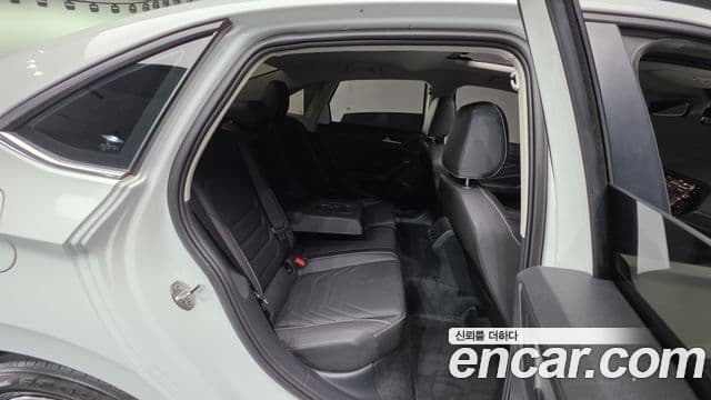 Volkswagen Jetta 2023 — Şəkil 18/20