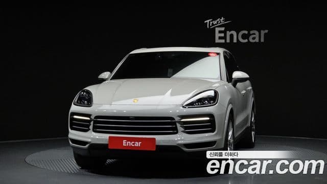 Porsche Cayenne 2020 — ფოტო 3/20