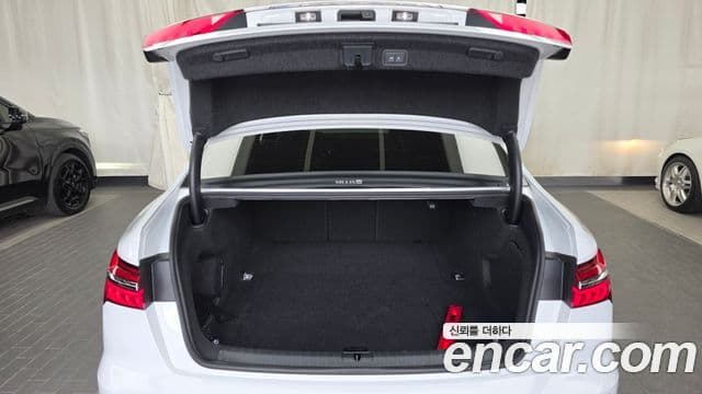 Audi A6 2021 — Şəkil 17/20
