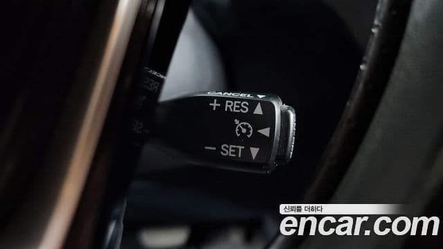 Toyota Prius C 2018 — Şəkil 12/33