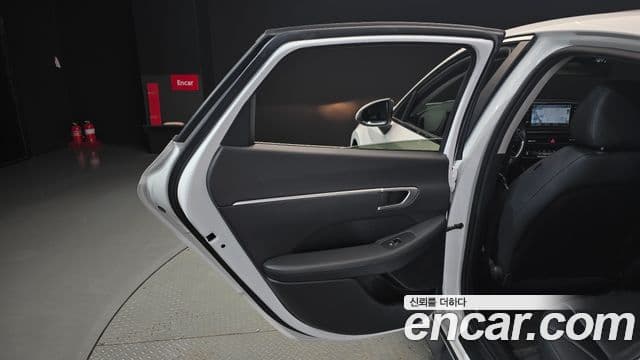 Hyundai Sonata 2021 — Şəkil 14/19