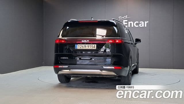 Kia Carnival 2022 — ფოტო 4/20