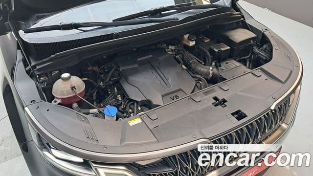 Kia Carnival 2022 — ფოტო 6/20