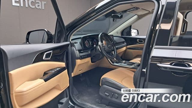 Kia Carnival 2022 — ფოტო 10/20