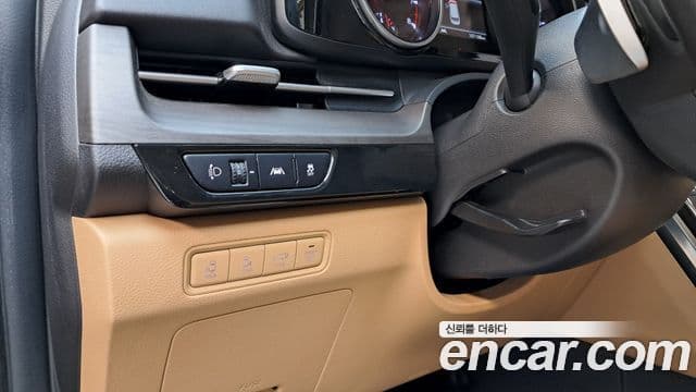 Kia Carnival 2022 — ფოტო 14/20