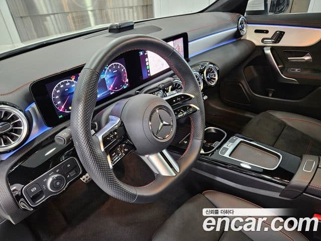 Mercedes-Benz CLA-Class 2025 — фото 9 из 16