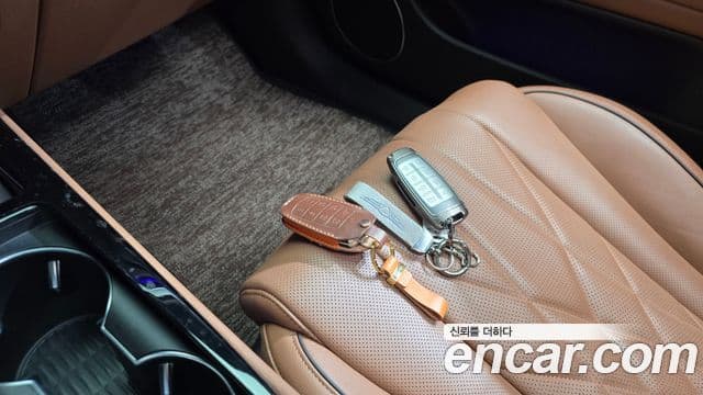 Genesis Electrified G80 2023 — ფოტო 15/20