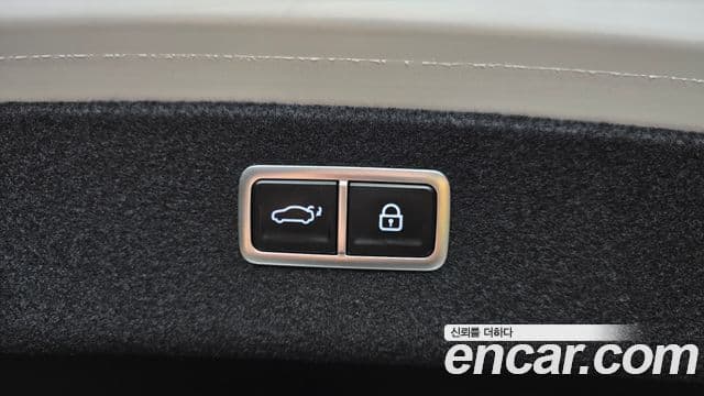 Genesis Electrified G80 2023 — ფოტო 17/20